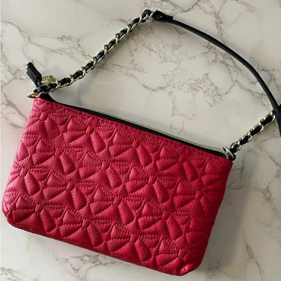 BETSEY JOHNSON red & black purse with quilted bows and built in wallet - Picture 4 of 15